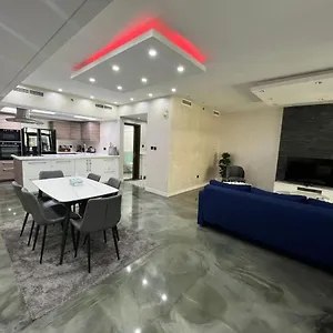احجز هنا